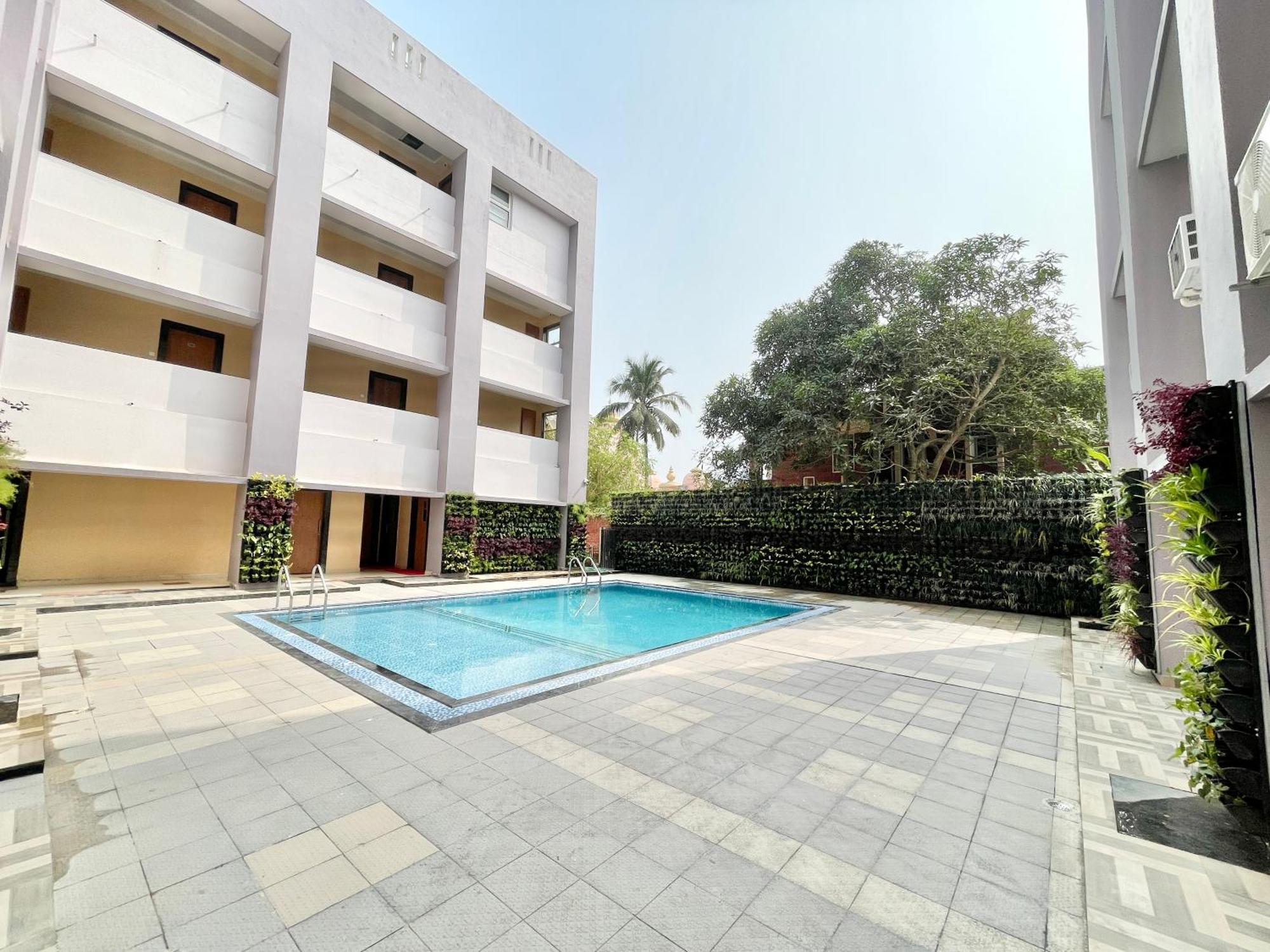Hotel Rockbay, Puri Swimming-Pool, Near-Sea-Beach-And-Temple Fully-Air-Conditioned-Hotel With-Lift-And-Parking-Facility Exterior foto