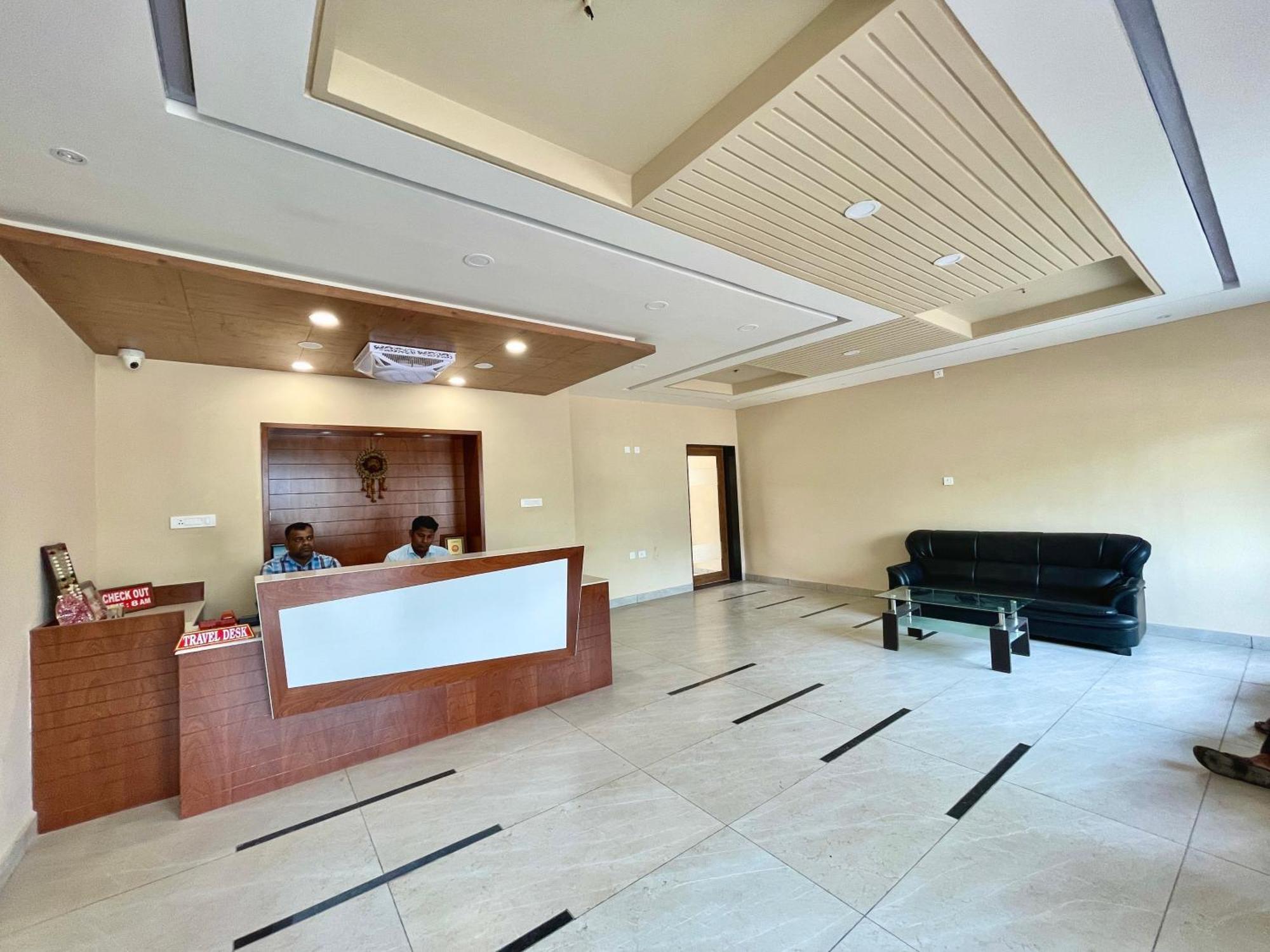 Hotel Rockbay, Puri Swimming-Pool, Near-Sea-Beach-And-Temple Fully-Air-Conditioned-Hotel With-Lift-And-Parking-Facility Exterior foto