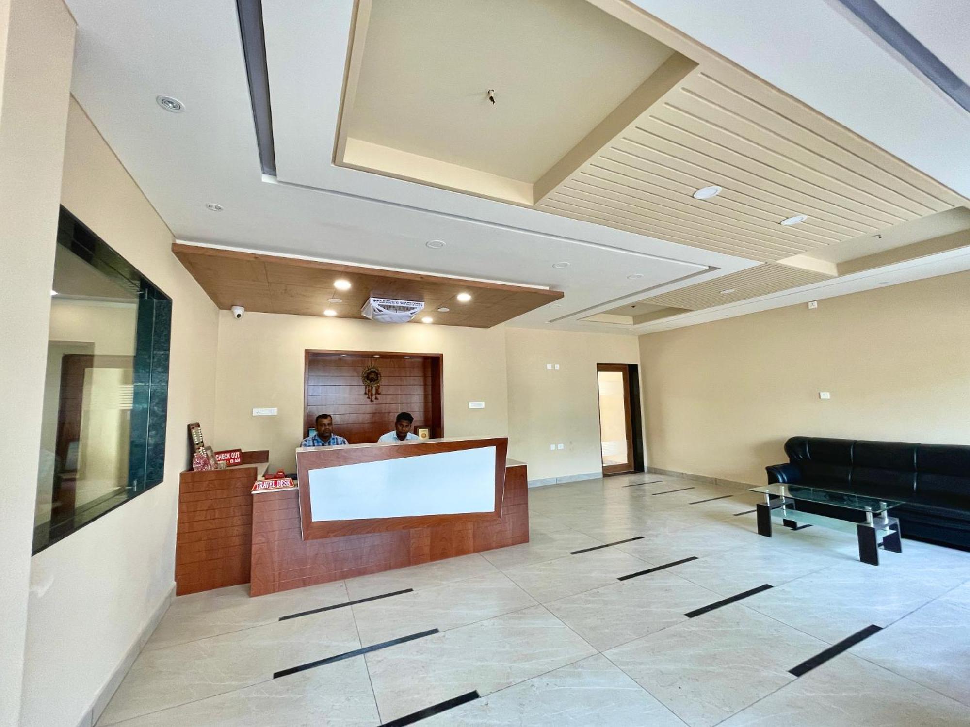 Hotel Rockbay, Puri Swimming-Pool, Near-Sea-Beach-And-Temple Fully-Air-Conditioned-Hotel With-Lift-And-Parking-Facility Exterior foto