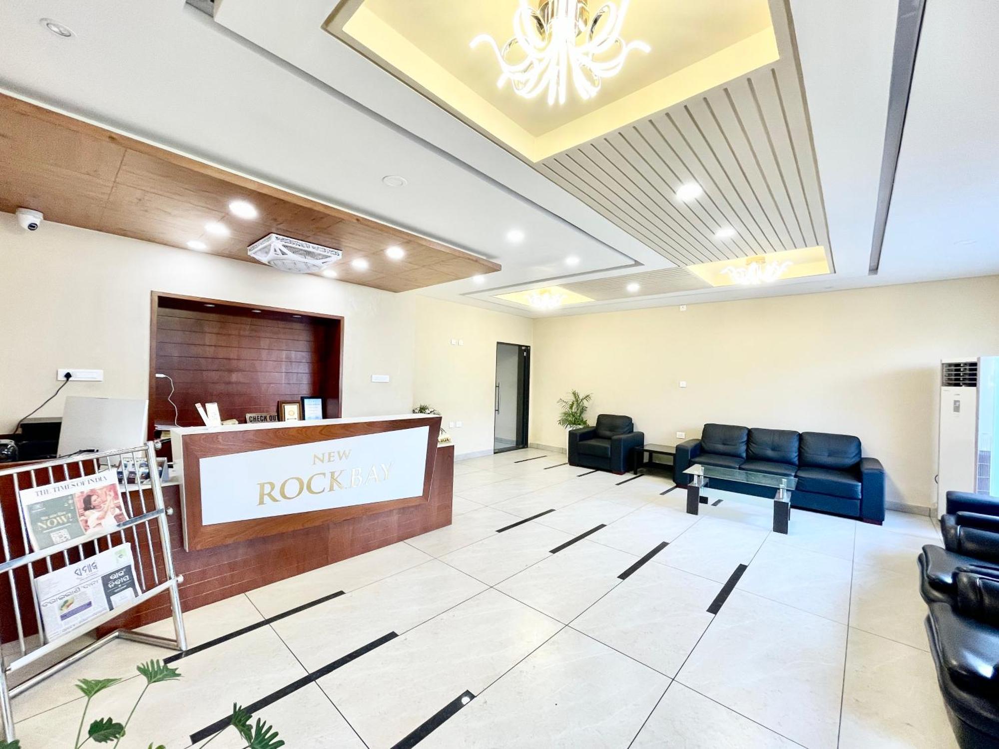 Hotel Rockbay, Puri Swimming-Pool, Near-Sea-Beach-And-Temple Fully-Air-Conditioned-Hotel With-Lift-And-Parking-Facility Exterior foto